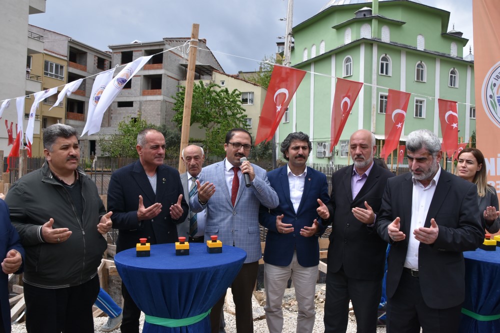 Osmaniye Cami Temeli Dualarla Atıldı