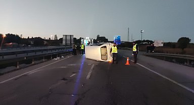 Otomobil, minibüse arkadan çarptı; 5'i çocuk 9 yaralı