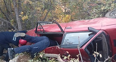 Otomobil şarampole yuvarlandı: 3 yaralı