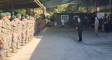 Özel Harekat polisleri, dualarla Suriye görevine uğurlandı