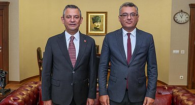 Özgür Özel: Kardeş partimiz CTP'nin lideri Tufan Erhürman'ı yürekten kutluyorum