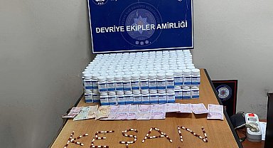 Park halindeki araçta 16 bin 744 sentetik hap ele geçirildi