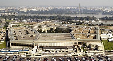 Pentagon'un yeni basın kurallarını reddeden gazeteciler, ofislerini boşaltıyor