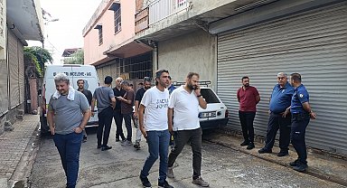 Polise bıçakla saldıran uyuşturucu bağımlısı, bacağından vurularak etkisiz hale getirildi