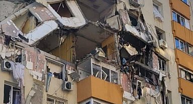 Romanya'da apartmanda patlama: 3 ölü, 13 yaralı