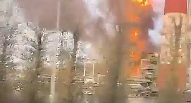 Rusya'da petrol rafinerisinde yangın