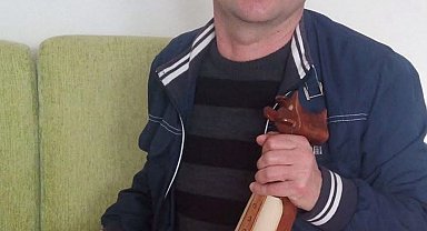 Sahnede kalp krizi geçiren sanatçı Yüksel Kader hayatını kaybetti: O anlar kamerada