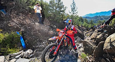 Sea To Sky Enduro Motosiklet Yarışı'nın Orman Etabı'nda lider Manuel Lettenbichler