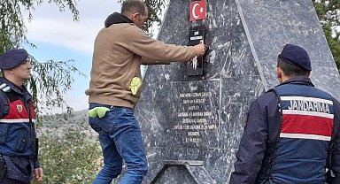 Şehit adına yaptırılan çeşmedeki Türk bayrağı ve şehidin fotoğrafı tahrip edildi