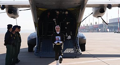 Şehit askerin cenazesi Gaziantep'e getirildi