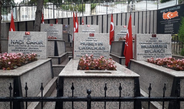 Şehitliklerde bakım ve temizlik yapıldı