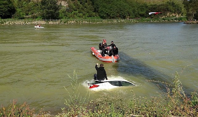 Sera Gölü'nde gerçeği aratmayan kurtarma tatbikatı