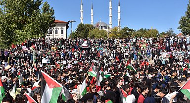 Sivas'ta 5 bin öğrenci Filistin için yürüdü