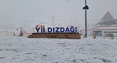 Sivas'ta yüksek kesimlere kar yağdı