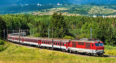 Slovakya'da tren kazası: 66 yaralı