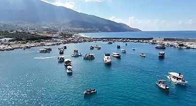 Sumud Filosu'na destek için tekne turu