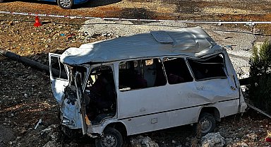 Tarım işçilerini taşıyan minibüs şarampole yuvarlandı: 4 ölü, 14 yaralı- Yeniden