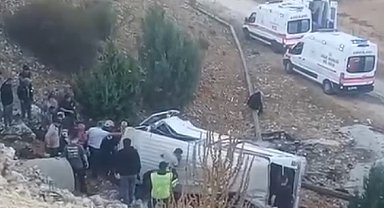 Tarım işçilerini taşıyan minibüs şarampole yuvarlandı: 5 ölü, 14 yaralı