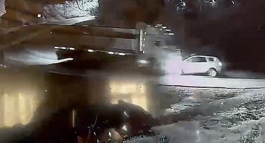 Tokat'ta kamyon ile otomobilin çarpıştığı kaza kamerada