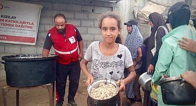 Türk Kızılay Gazze'de ateşkes sonrası yardımlarını artırdı