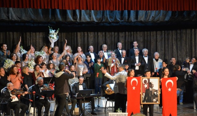 Türk Sanat Müziği Korosu tam not aldı