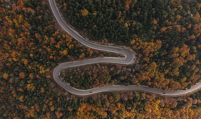 Uludağ'ın sonbahar güzelliği dronla görüntülendi