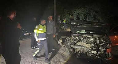 Uygulama noktasından kaçan uyuşturucu yüklü otomobil, 3 araca çarptı: 7 yaralı