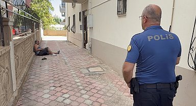 Üzerine tiner döküp, kendini yakmaya çalıştı