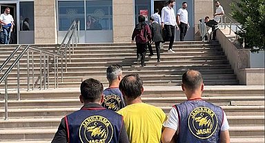 Van'da, aranan FETÖ üyesine gözaltı
