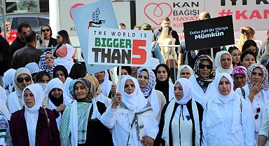 Van'da kadınlardan 'Gazze için Sessiz Çığlık Yürüyüşü'