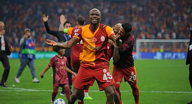 Victor Osimhen: Buradaki hedeflerimizi gerçekleştirebilecek kalitedeyiz Metin eklendi