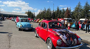 Vosvos korteji ile Cumhuriyet kutlaması