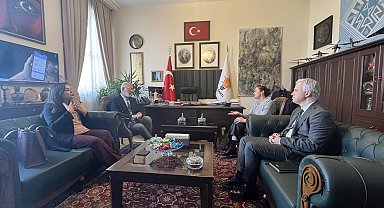 Yasemin Minguzzi, TBMM'de partileri ziyaret etti