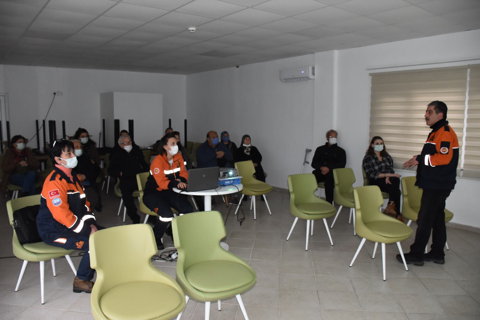 Yaşlı Konukevi’nde Afet Eğitimi