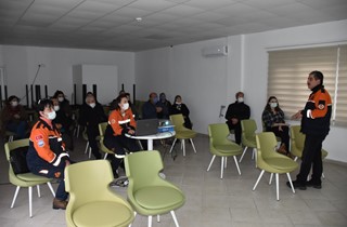 Yaşlı Konukevi’nde Afet Eğitimi