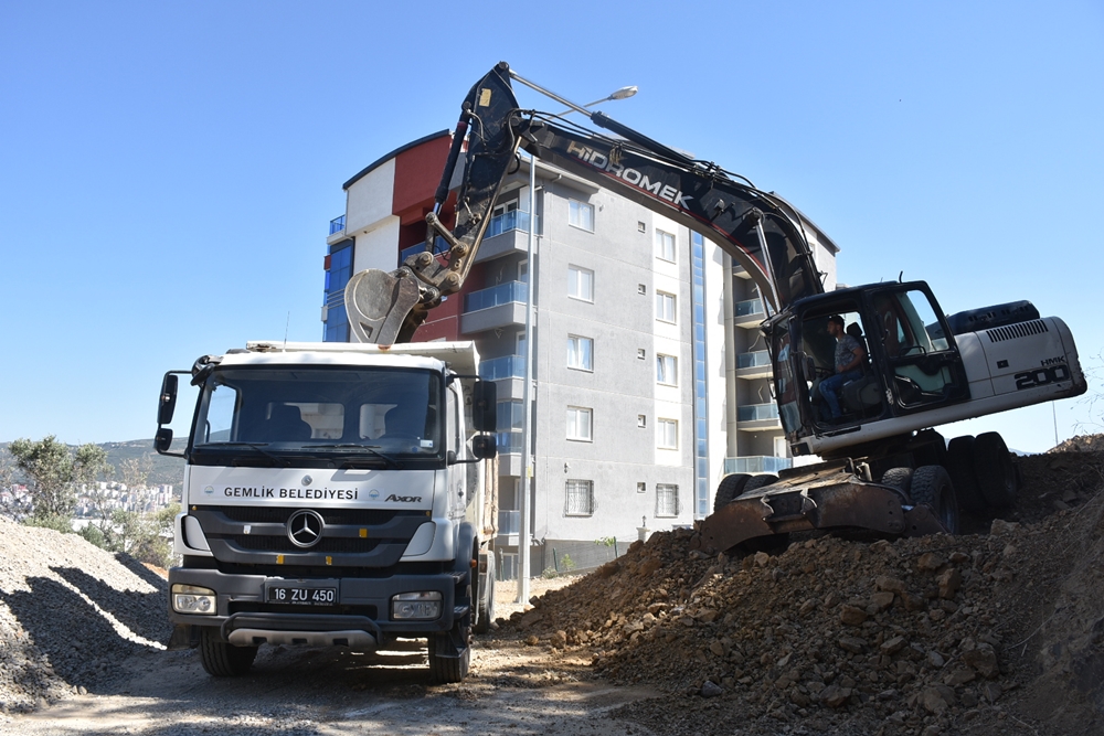Yeni Adliye Sarayı yolu 18 metre genişledi