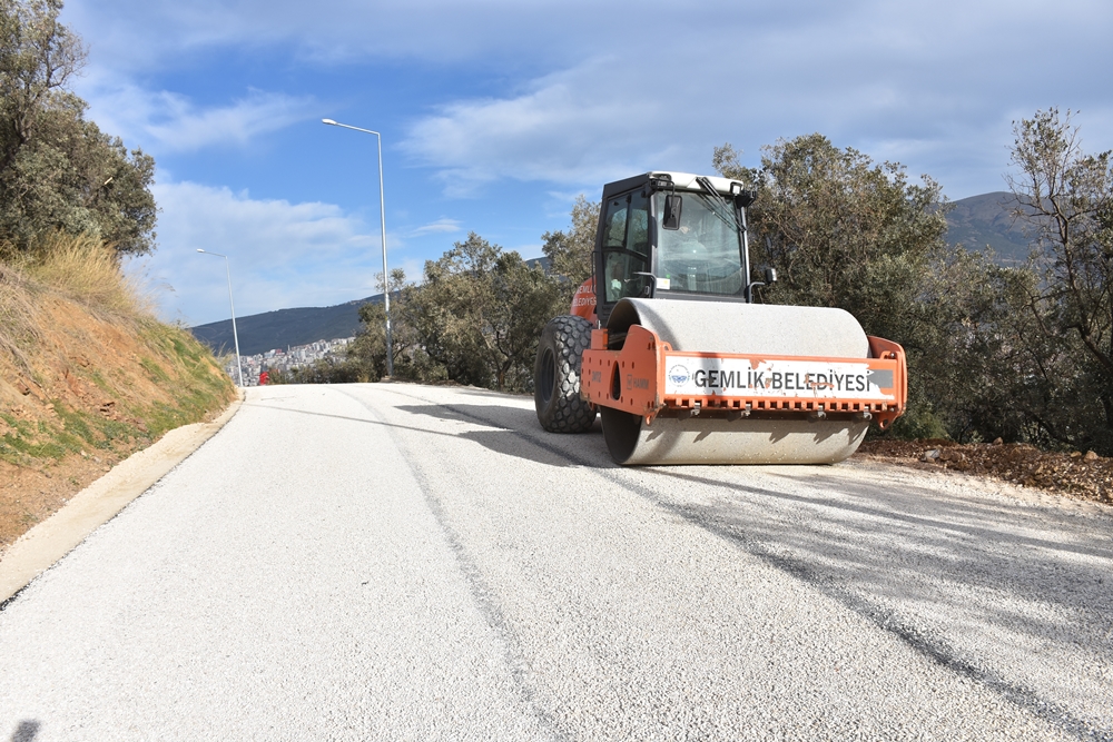 Yeni Adliye Sarayı yolu soğuk asfalt kaplandı