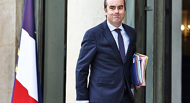 Yeniden başbakan olarak atanan Lecornu: Fransızları çileden çıkaran bu siyasi krize son verilmeli