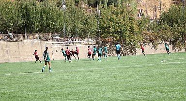 Yüksekova Spor Kadın Futbol Takımı, Giresun Sanayi Spor'u 5-0 mağlup etti