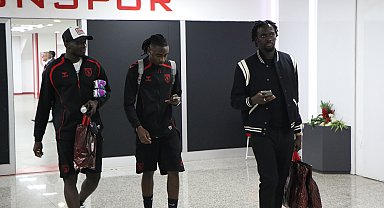 Yüksel Yıldırım: İnşallah maçın skoruna hakem veya VAR etki etmemiştir Haber eklendi