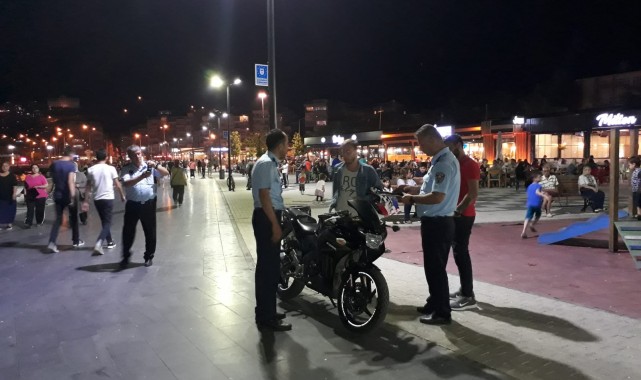 Zabıtadan Kural Tanımaz Sürücülere Müdahale