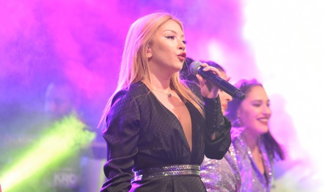 Zeytin Festivali’nde Ece Seçkin fırtınası