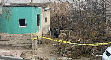 23 yaşındaki genç, metruk binada ölü bulundu