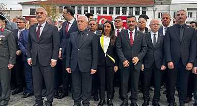 Bursa, Atatürk için saygı duruşundaydı