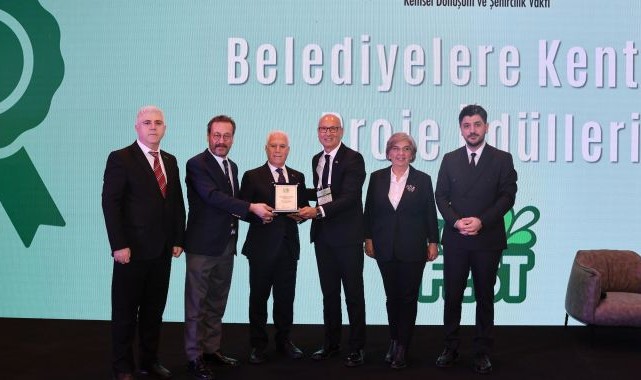 Bursa Büyükşehir’e ‘Akıllı Şehir’ ödülü