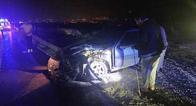 Bursa'da facia kıl payı atlatıldı: Freni boşalan otomobil otobüse çarptı!