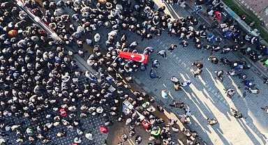 Bursalı şehitlere son görev