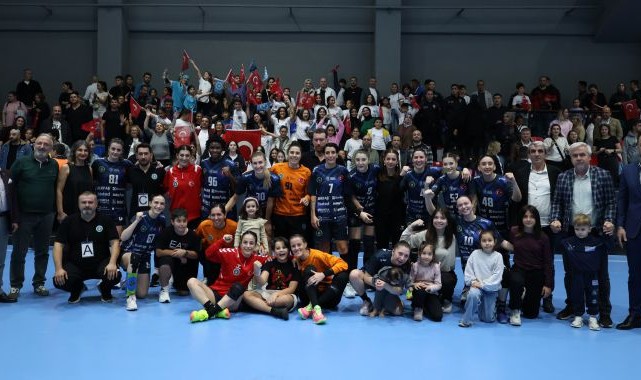 Büyükşehir Belediyespor EHF Avrupa Kupası'nda tur kapısını araladı