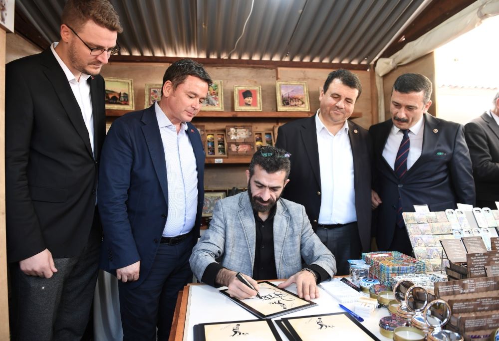 Edebiyatın Kalbi Osmangazi’de Atıyor