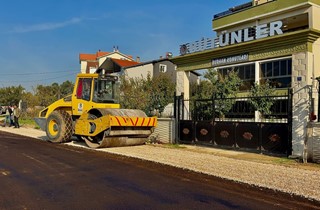 Gemlik Belediyesi'nden Kurşunlu'da Yol Çalışması